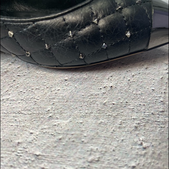 Valentino Garavani Quilted Rockstud Metal Cap Toe Ballerina Flats (8) - Picture 8 of 9